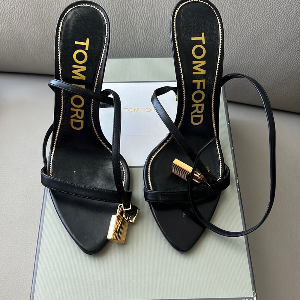 Authentic Tom Ford Padlock heels size 39.5